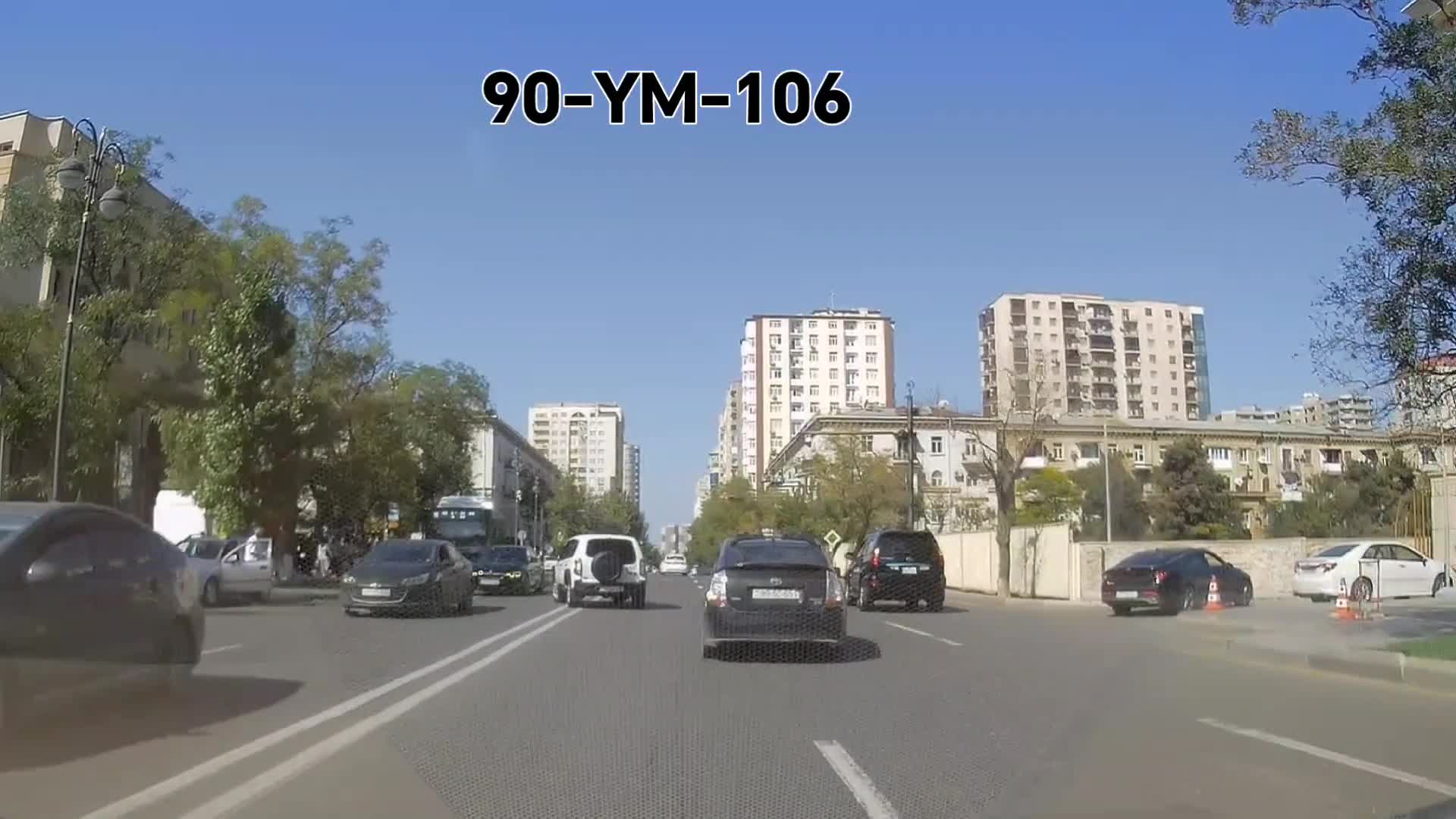 Qoşa xətdən dönüb getdi