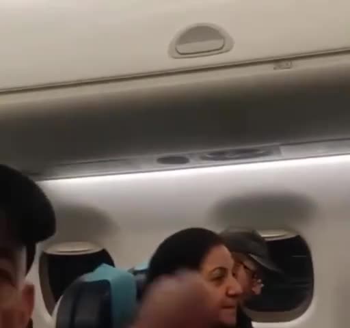 Qəzaya uğrayan AZAL təyyarəsi