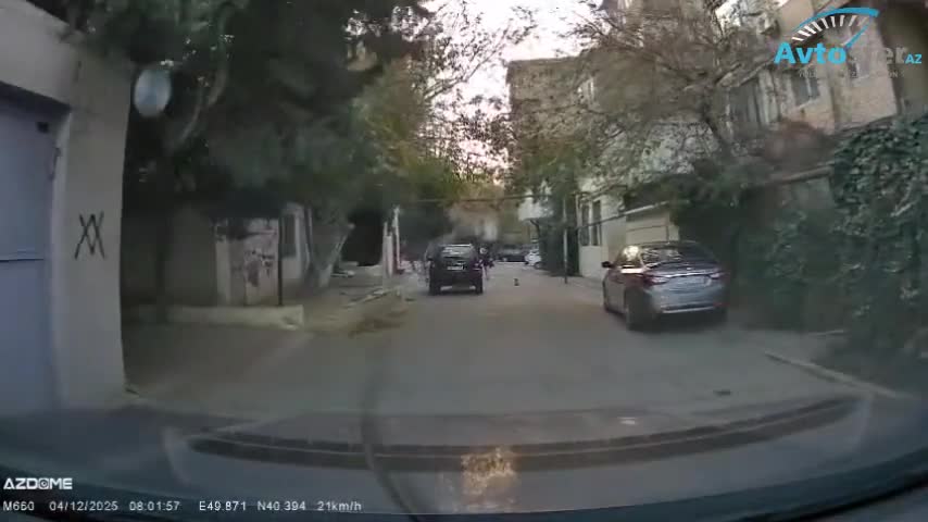 Küçəyə boru qoyublar