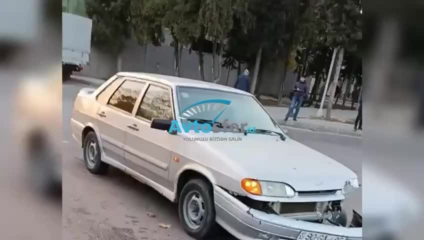 Yolayrıcında qəza: “VAZ” və “Hyundai” toqquşdu