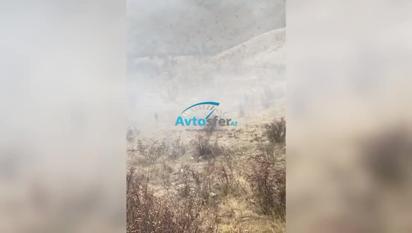 Dumanlı havada idarəetmədən çıxan “Qazel” dərəyə yuvarlandı