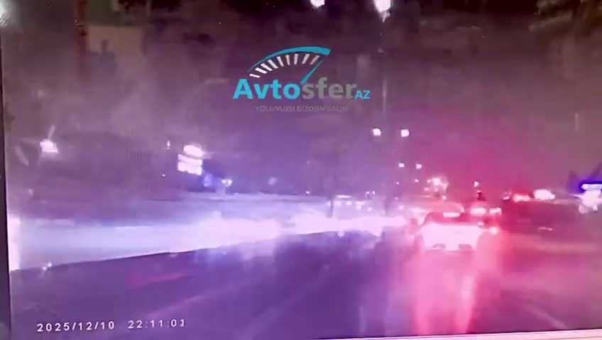 Yolun ortasında qəfil dayanan “BYD” qəza riskinə səbəb oldu