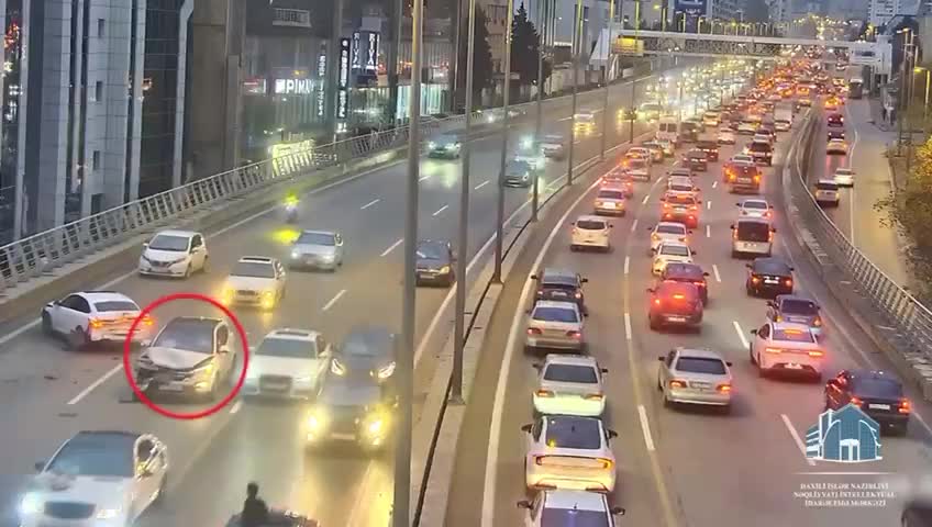 Toy karvanında hoqqa verənlər qəza törətdi