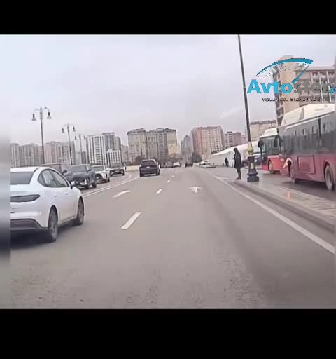 Yola qaçmaq istəyən piyadanı vurmamaq üçün nə etmək lazımdır?