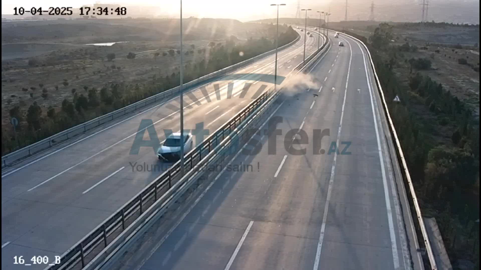 Sürücü idarəetməni itirib qəza törətdi