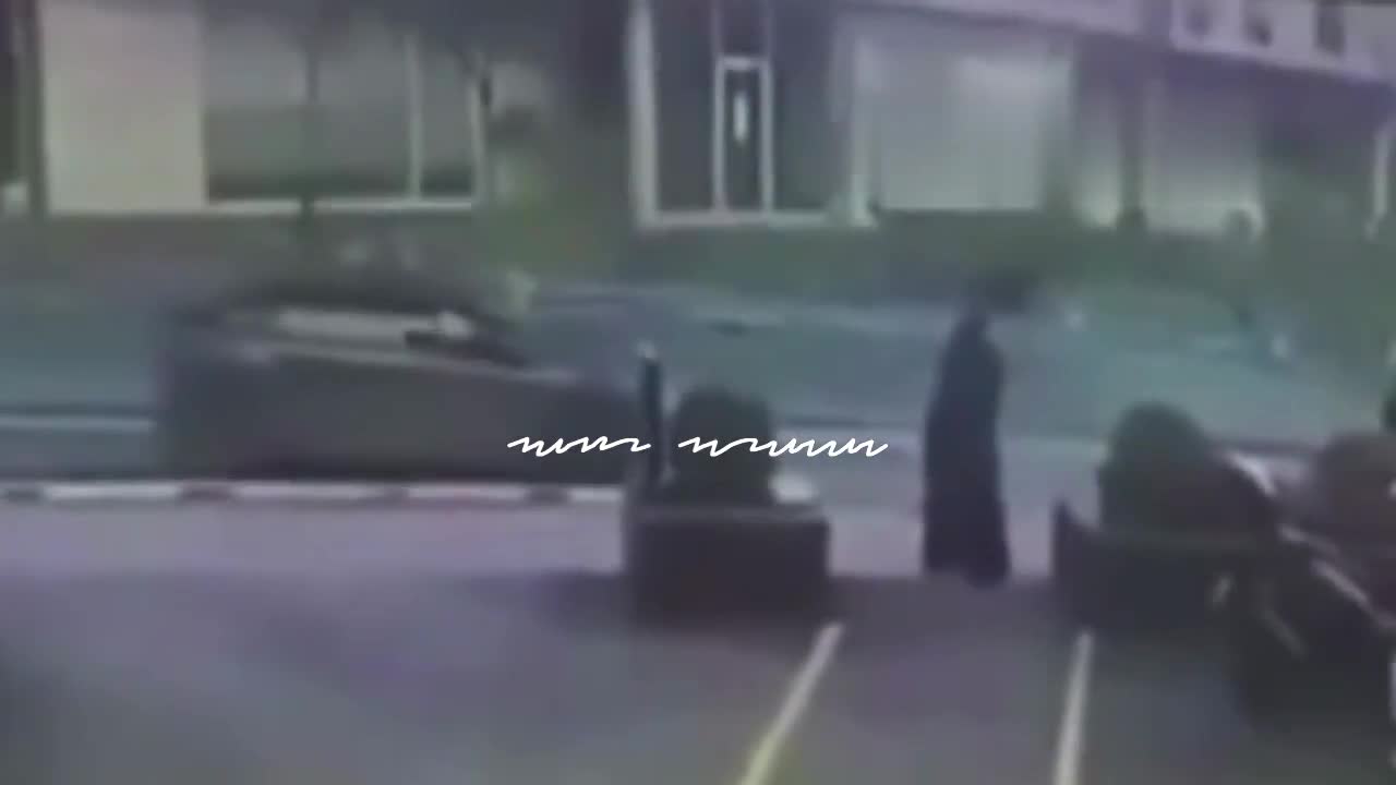 “Audi” sürücüsü baykerlə mübahisə edib qayda pozdu