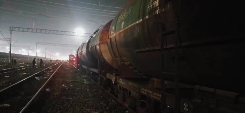 Ermənistana yanacaq daşıyan yük qatarı yola salınıb