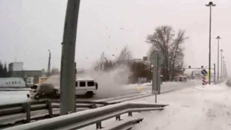 “Gelandewagen” sürücüsü qırmızda keçib ağır qəza törətdi 