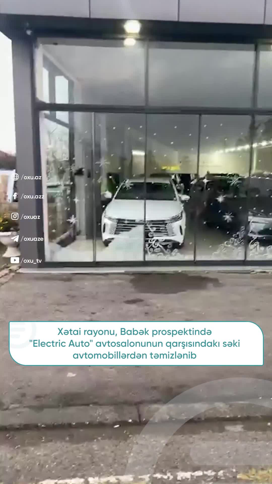 Avtosalonun qarşısındakı səki avtomobillərdən təmizləndi