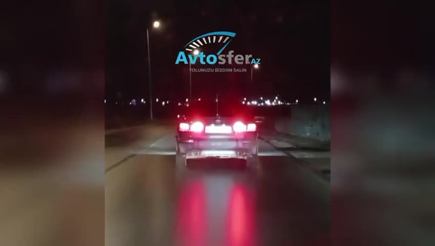 Yol boyu duman işıqlarını yandırıb sürücünü “kor etdi” 