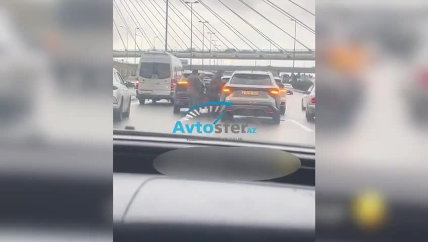 Prospektdə zəncirvari qəza - 4 avtomobil toqquşdu 