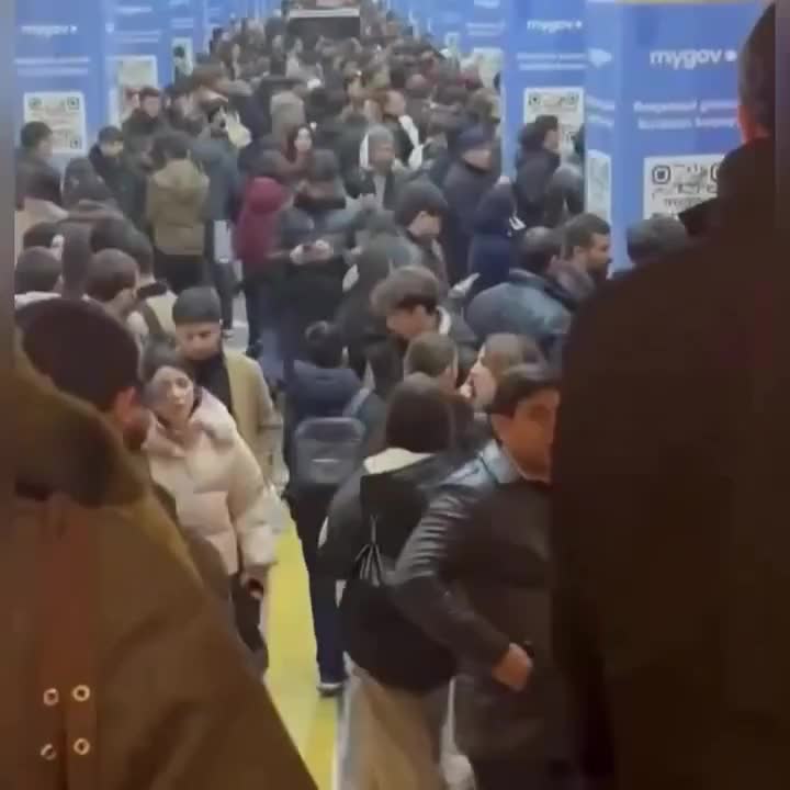 Bakı metrosunda bədbəxt hadisə 