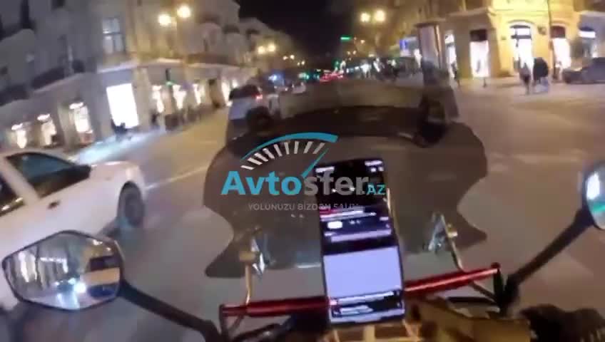 Sürücü cavabıyla özünü gülməli vəziyyətə saldı