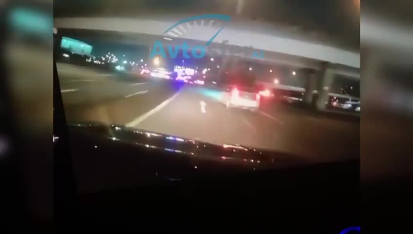 Piyada az qala maşının altında qalacaqdı 