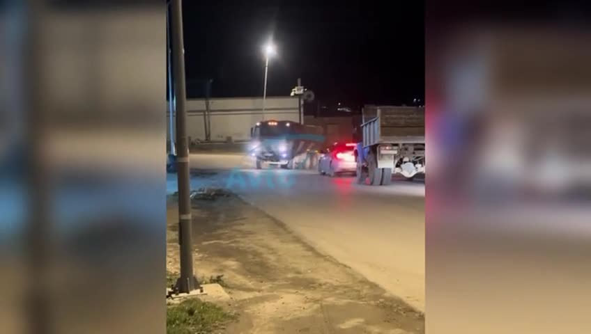 Azyaşlı sürücüdən “riskli şou”