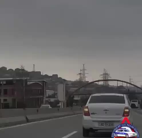 Yolda sürət yarışı təşkil edən sürücülər saxlanıldı