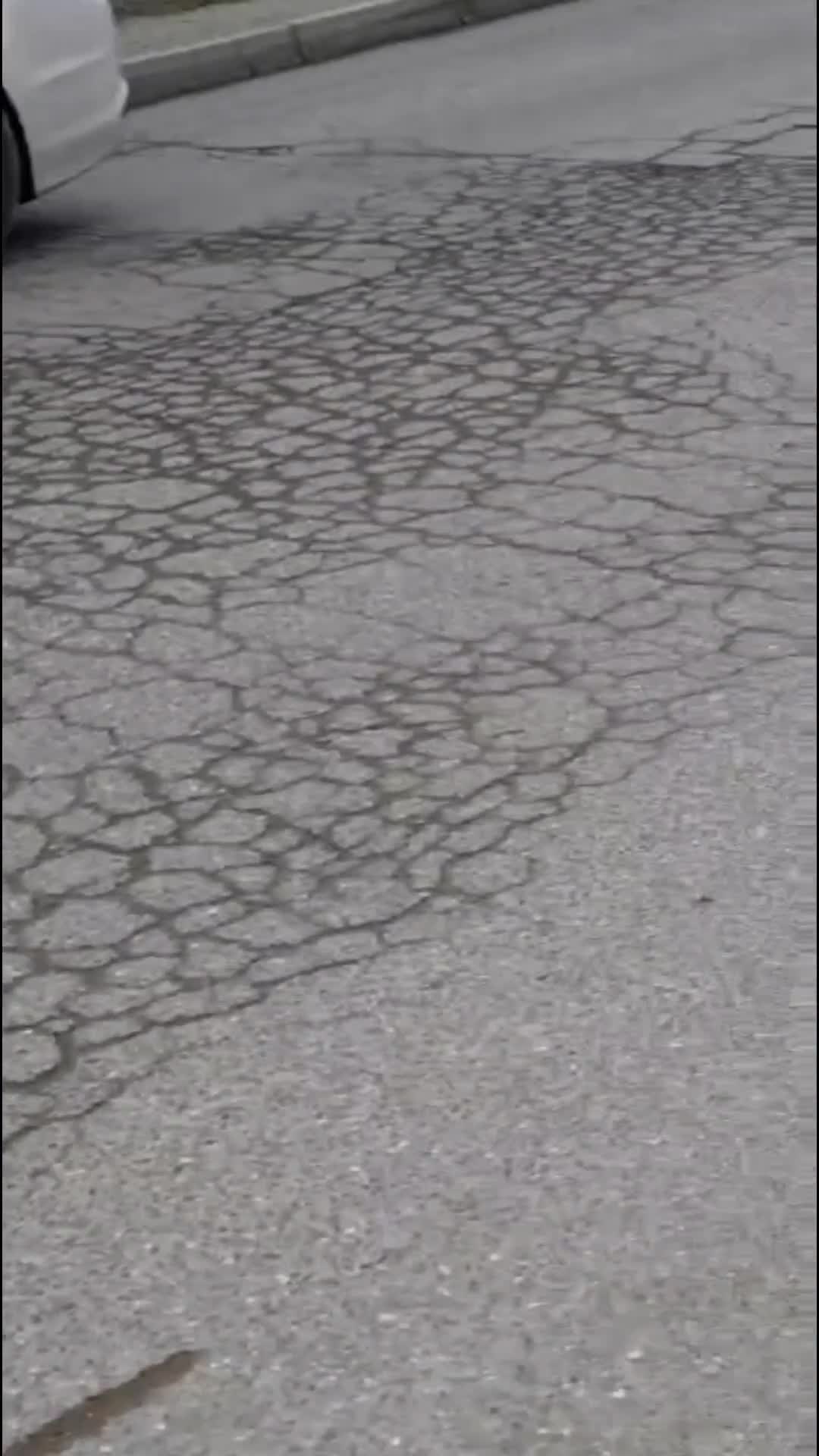 Sürücülər üçün ölüm təhlükəsi yaradan yol