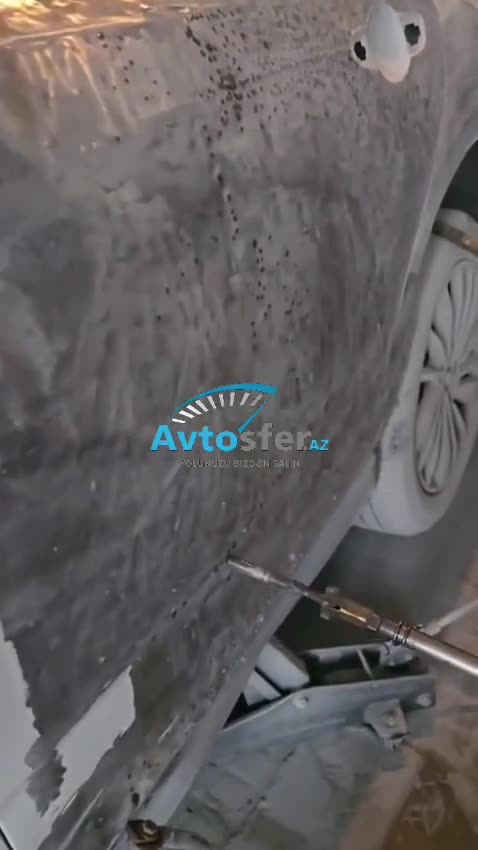 Təmir zamanı çəkilən Çin maşının görüntüləri gündəm oldu