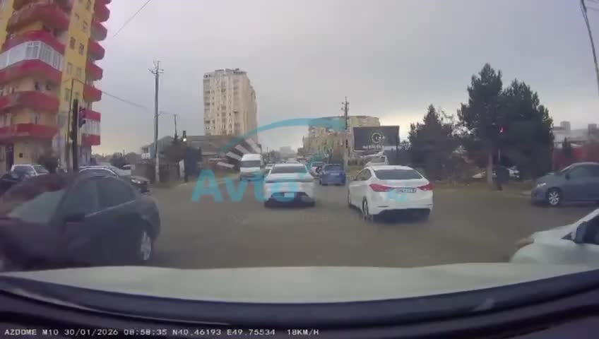 Bu küçədə qaydasızlıq baş alıb gedir