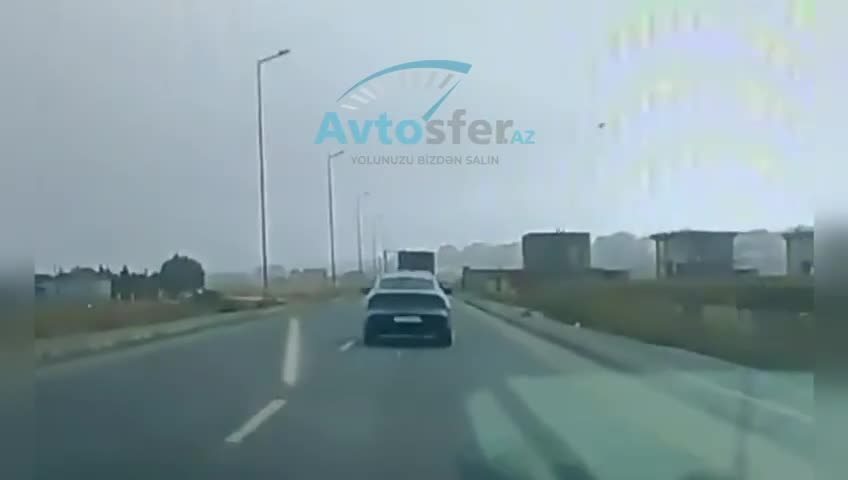  “Prius” sürücüsü qəzadan görün necə yayındı 