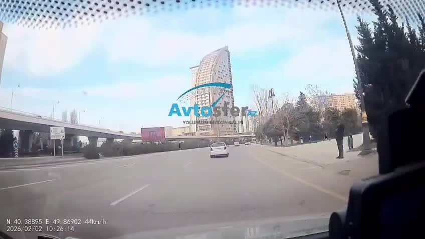 Bu prospektdə diqqətli olun: bəzən qəza qaçılmaz olur