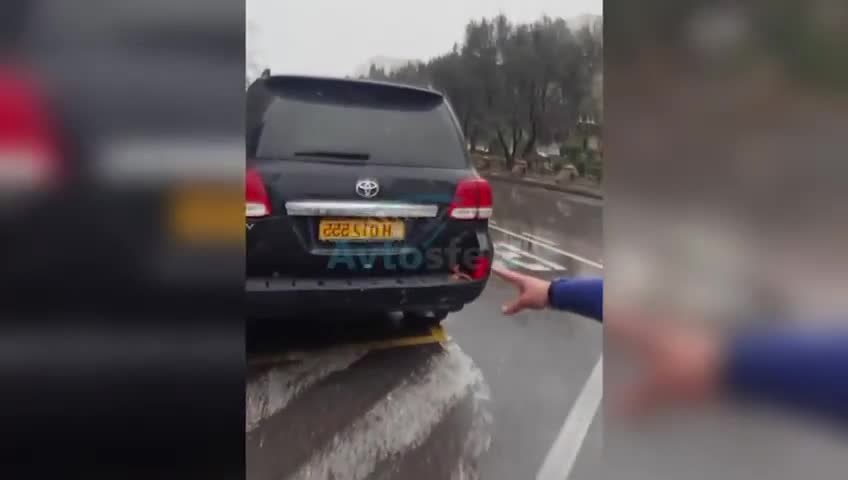  Prospektdə taksi dayanacağı zəbt edildi