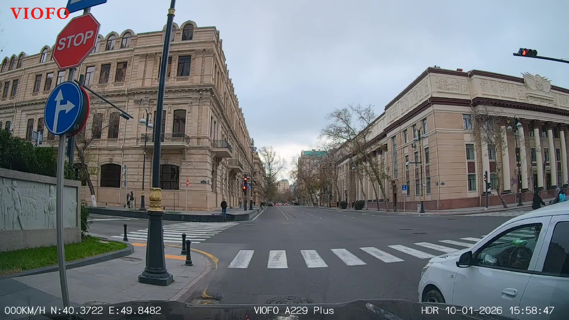 Qaydalara əməl etməyən intizamsız sürücü 