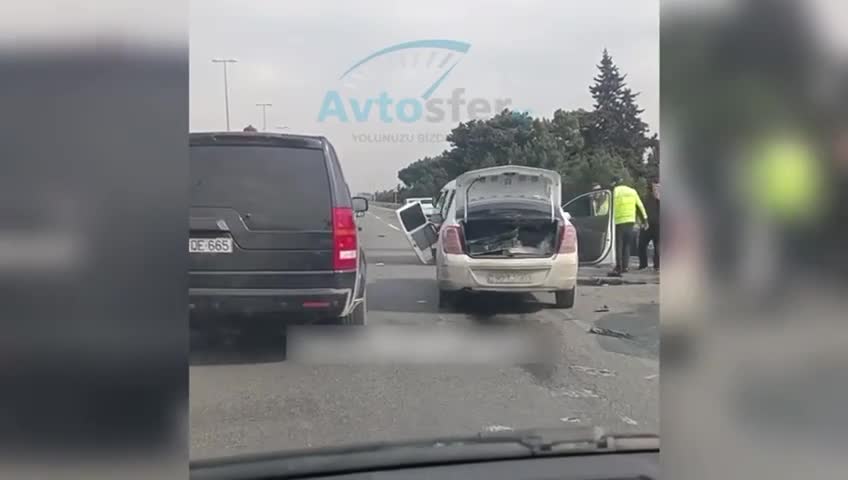 Hava limanı yolunda “Chevrolet” və “Daewoo” toqquşdu