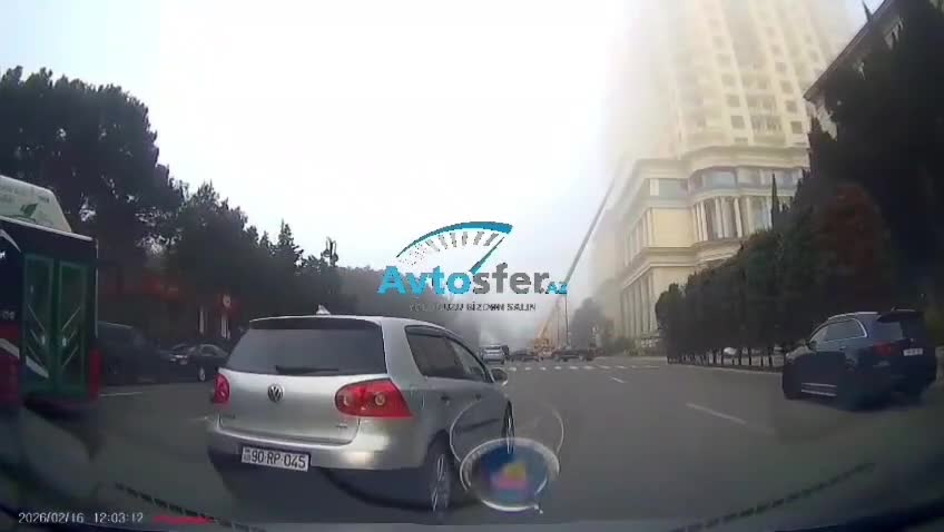 Yolayrıcını düzgün keçməyən sürücü qəza vəziyyəti yaratdı 