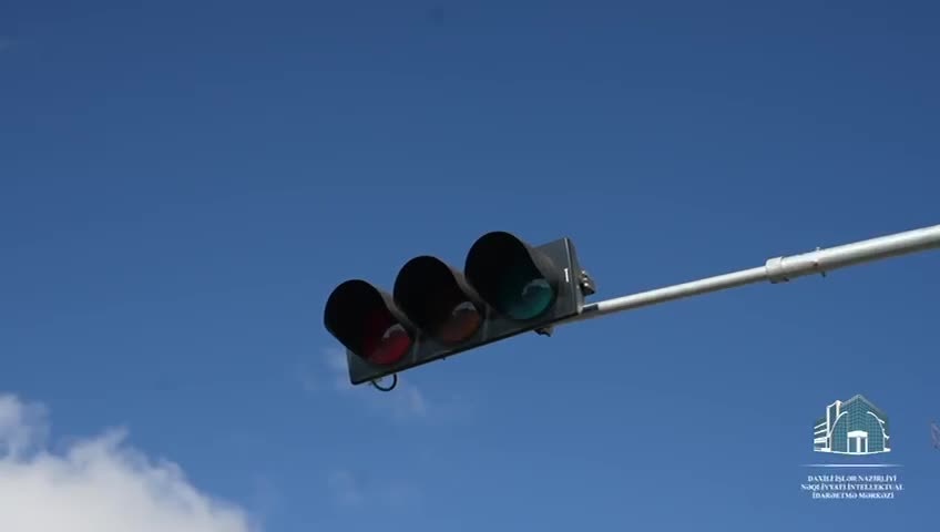 "Şamaxinka"da ilk dəfə svetoforlar işə düşdü 