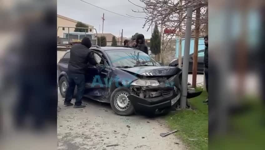 Kürdəxanıda “Renault” və “Khazar” toqquşdu