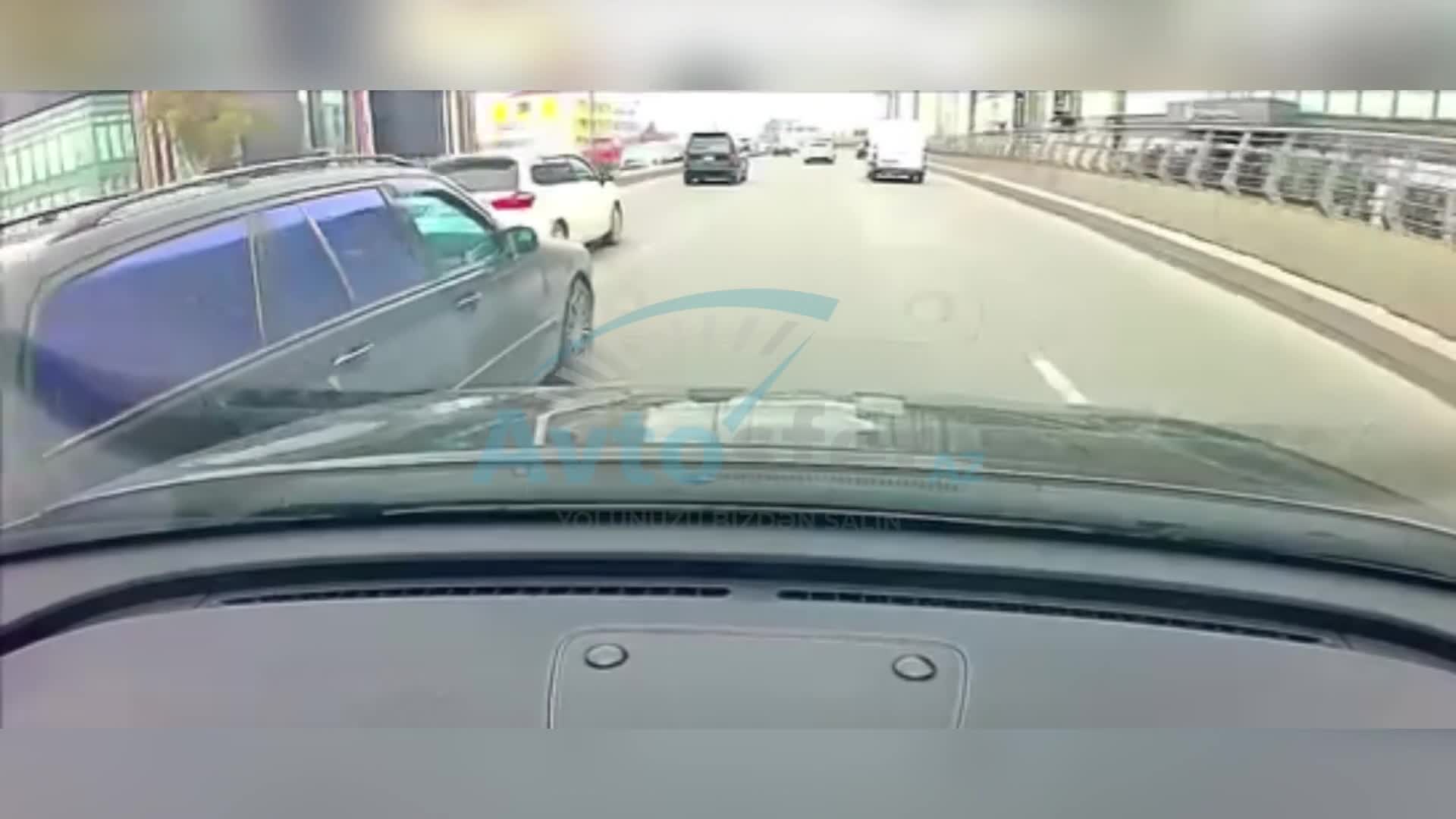 Dönmə işığına arxayın olan sürücü qəza riski yaratdı