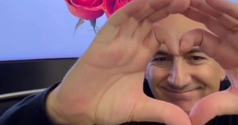 Paşinyandan 8 Mart təbriki