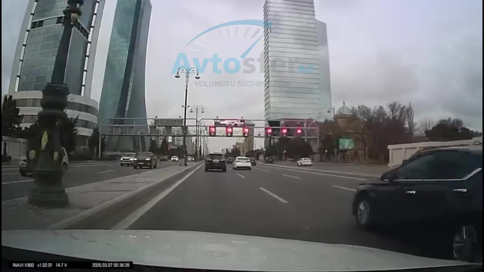 Zolaqdan-zolağa “atılan” sürücü yol boyu təhlükə saçdı