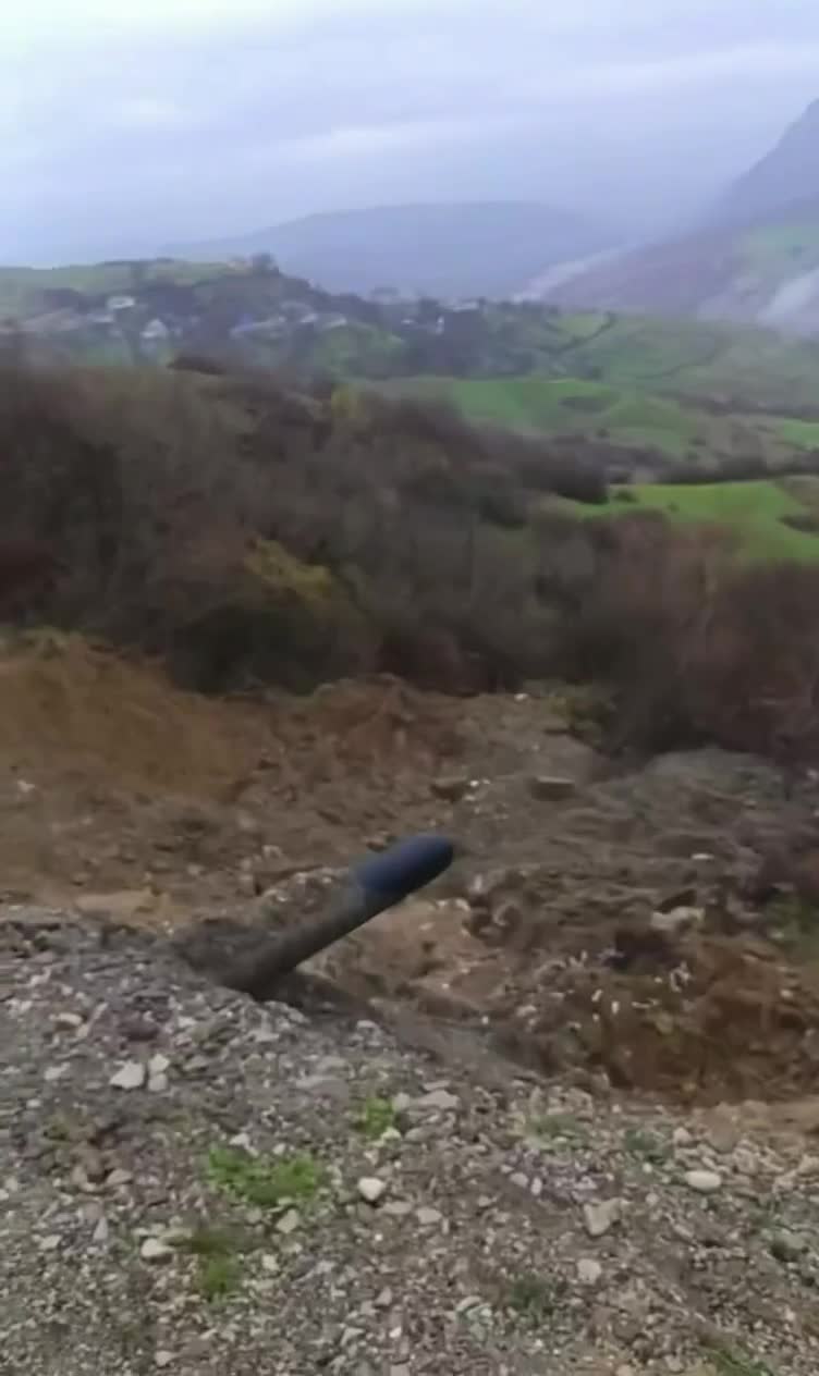 Muğanlı-İsmayıllı yolunda mühafizə zolağında sürüşmə olub