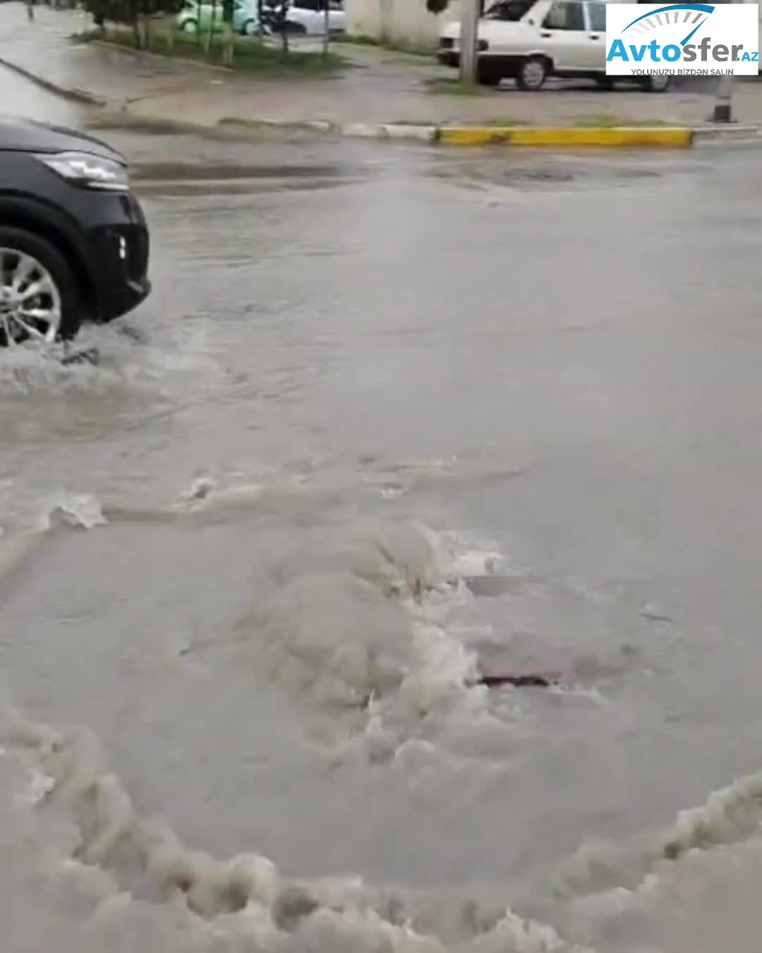 Sumqayıtda həyəti su basır