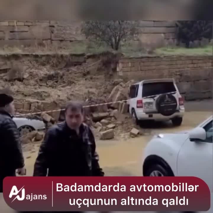 Badamdarda avtomobillər uçqunun ALTINDA QALDI