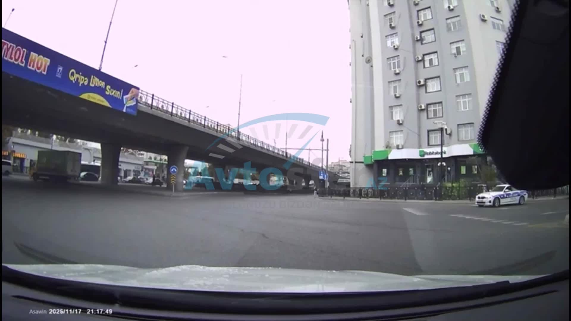 Dairədə qayda pozan sürücü təhlükəli vəziyyət yaratdı 