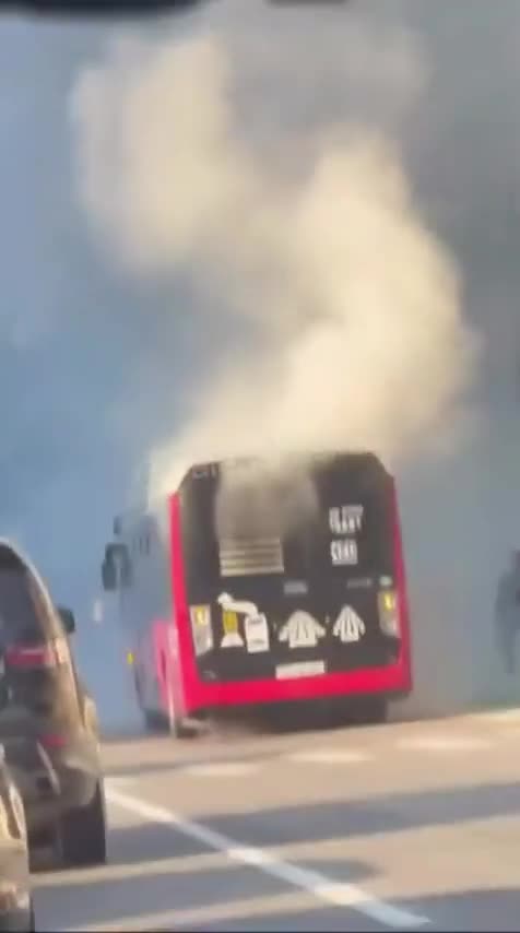 “BakuBus” avtobusunda tüstülənmə oldu