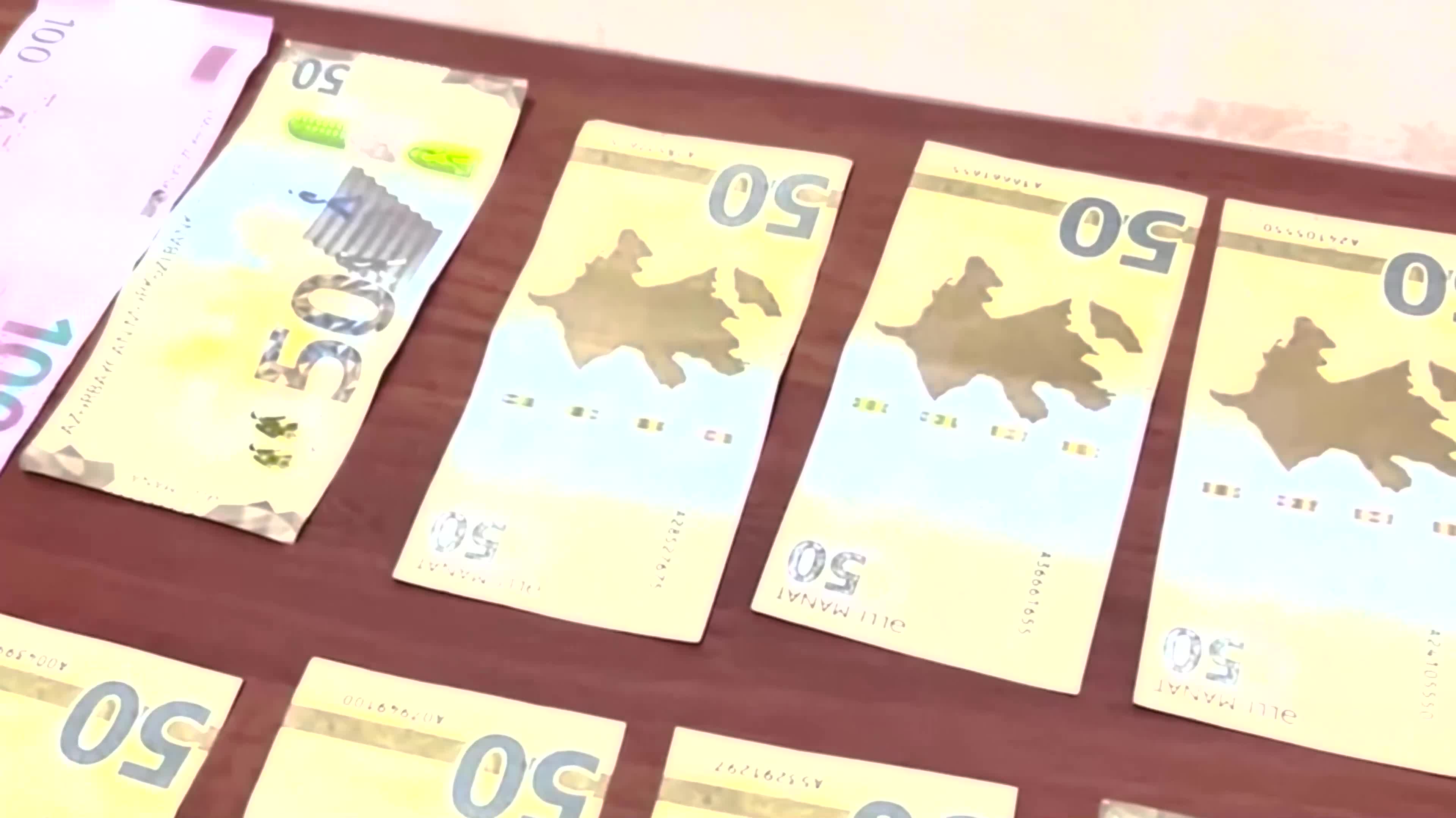 Evdən 15000 manat oğurlayan iki nəfər həbs edildi