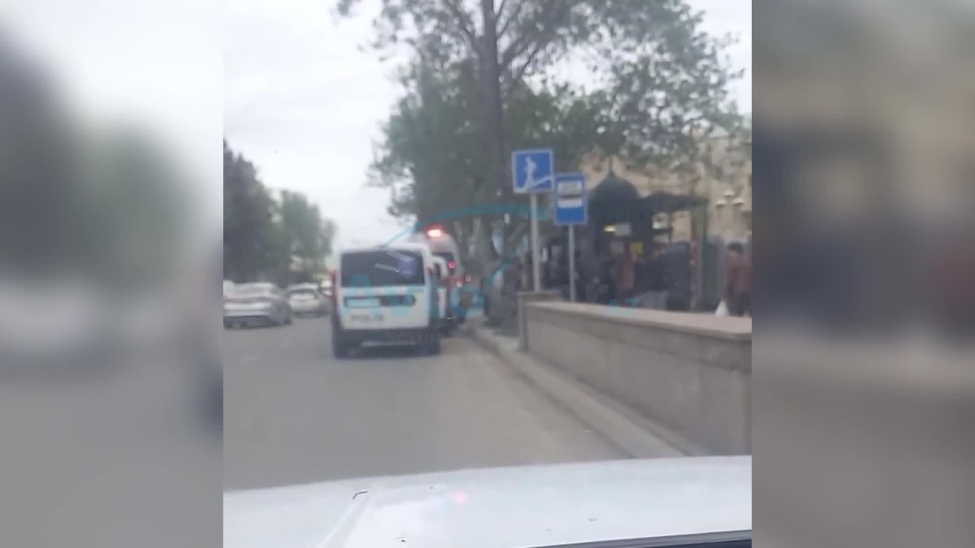 Dayanacaqda avtobus gözləyən kişi qəfil vəfat etdi