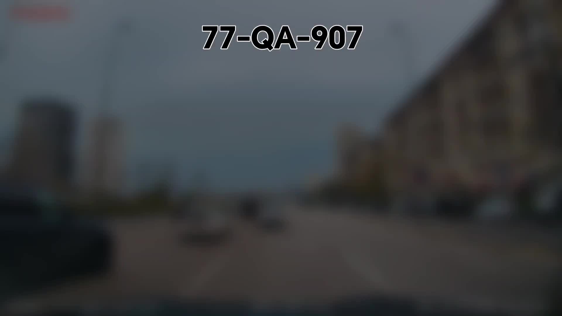 Sağa baxmadan keçib qəfil tormoz verən sürücü 