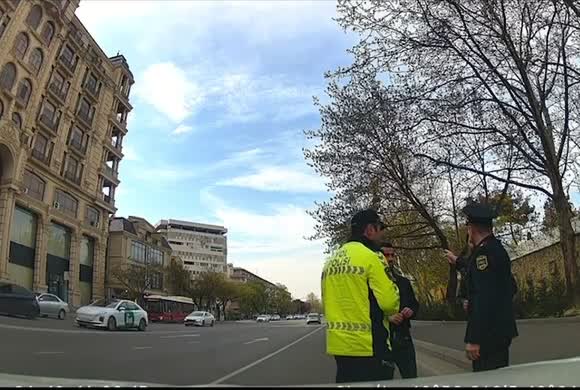 Yol polisi təhlükə yaradan piyadalara xəbərdarlıq etdi