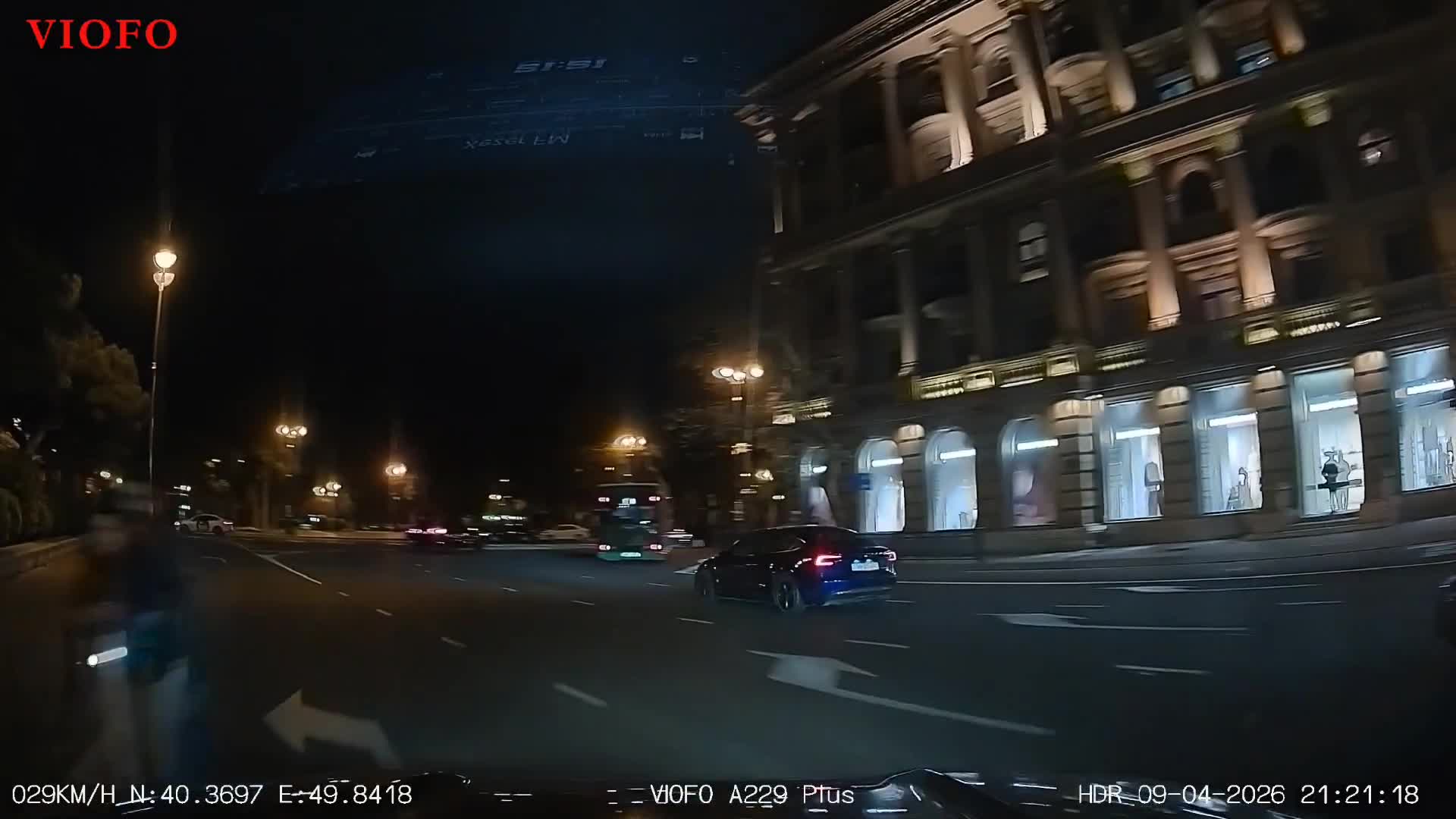 Şəhərin mərkəzində ölümə gedən sevgililər