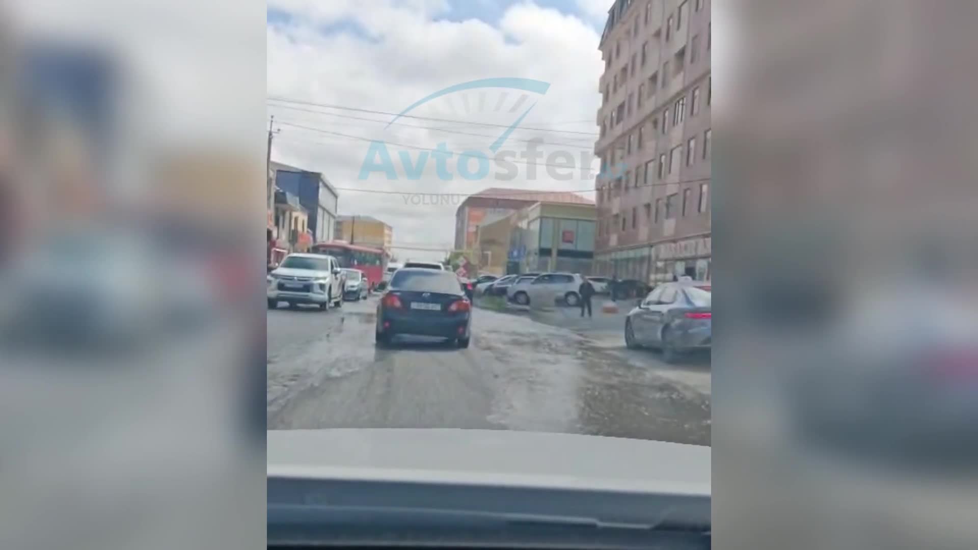 Masazırda çirkab su küçəyə axdı