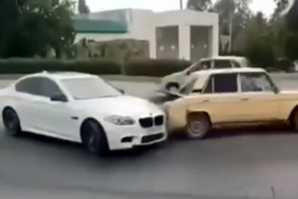 Bərdədə asfalta yağ dağıldı
