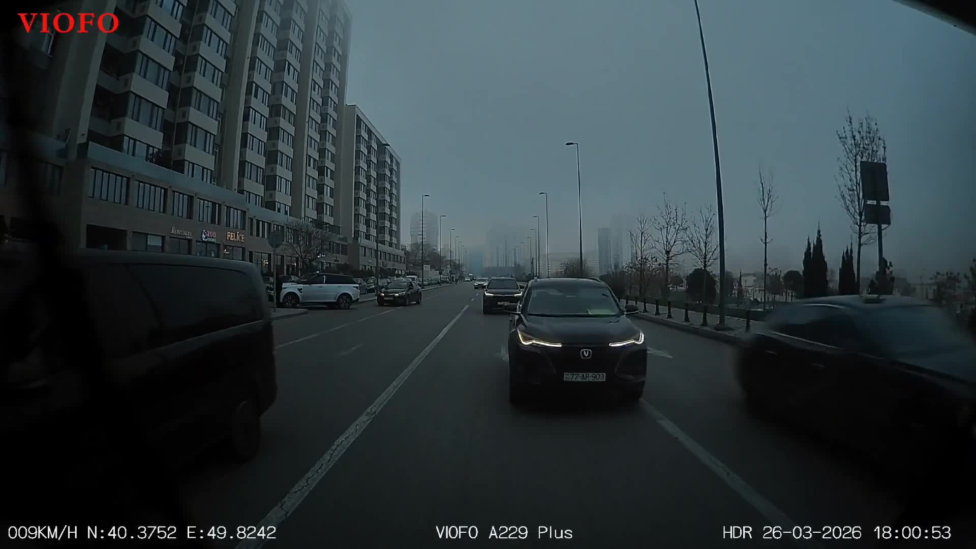 Qırmızı işıq yanmasının bu sürücüyə aidiyyəti yoxdur 