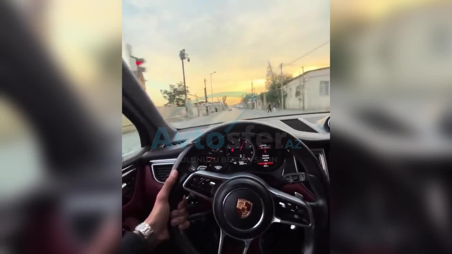  “Porsche” ilə əks yola çıxıb sürücüləri təhlükəyə atdı