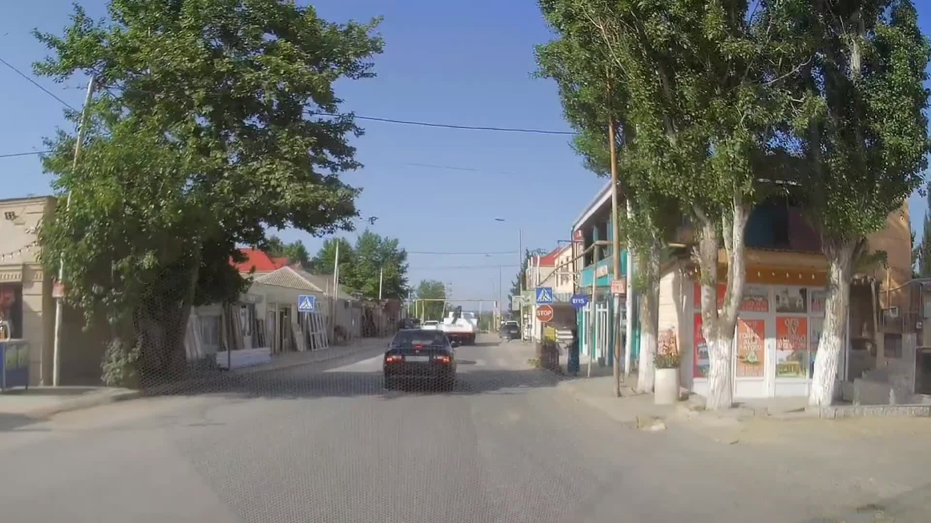 Bakıda gülməli vəziyyət: Stop nişanını görün hara qoyublar