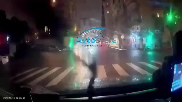  Avtobusların yanından keçərkən bunu etməyin